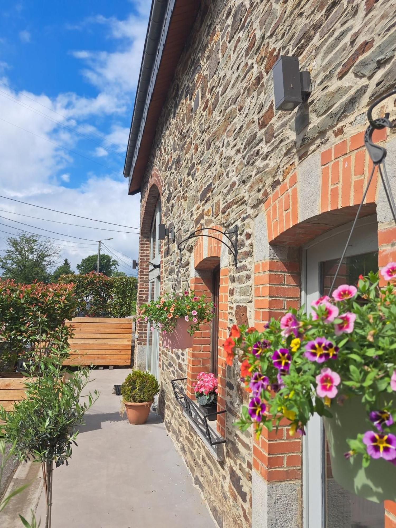 Sous La Charpente Hotel La-Roche-en-Ardenne Exterior foto